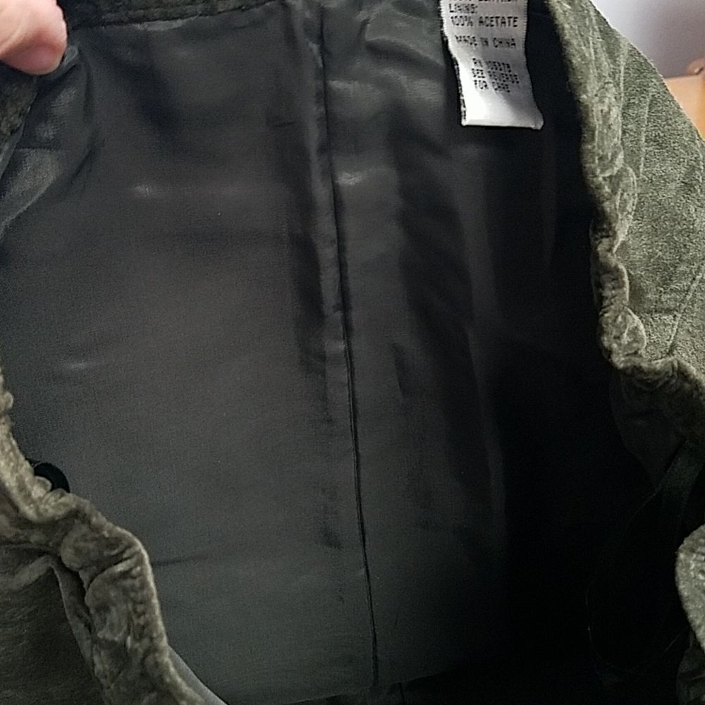 Drapers & Damons dark olive green size 8 100% leather (feels like suade)skirt. - Picture 10 of 11